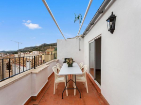 Sunny house in Onil with terrace and bbq